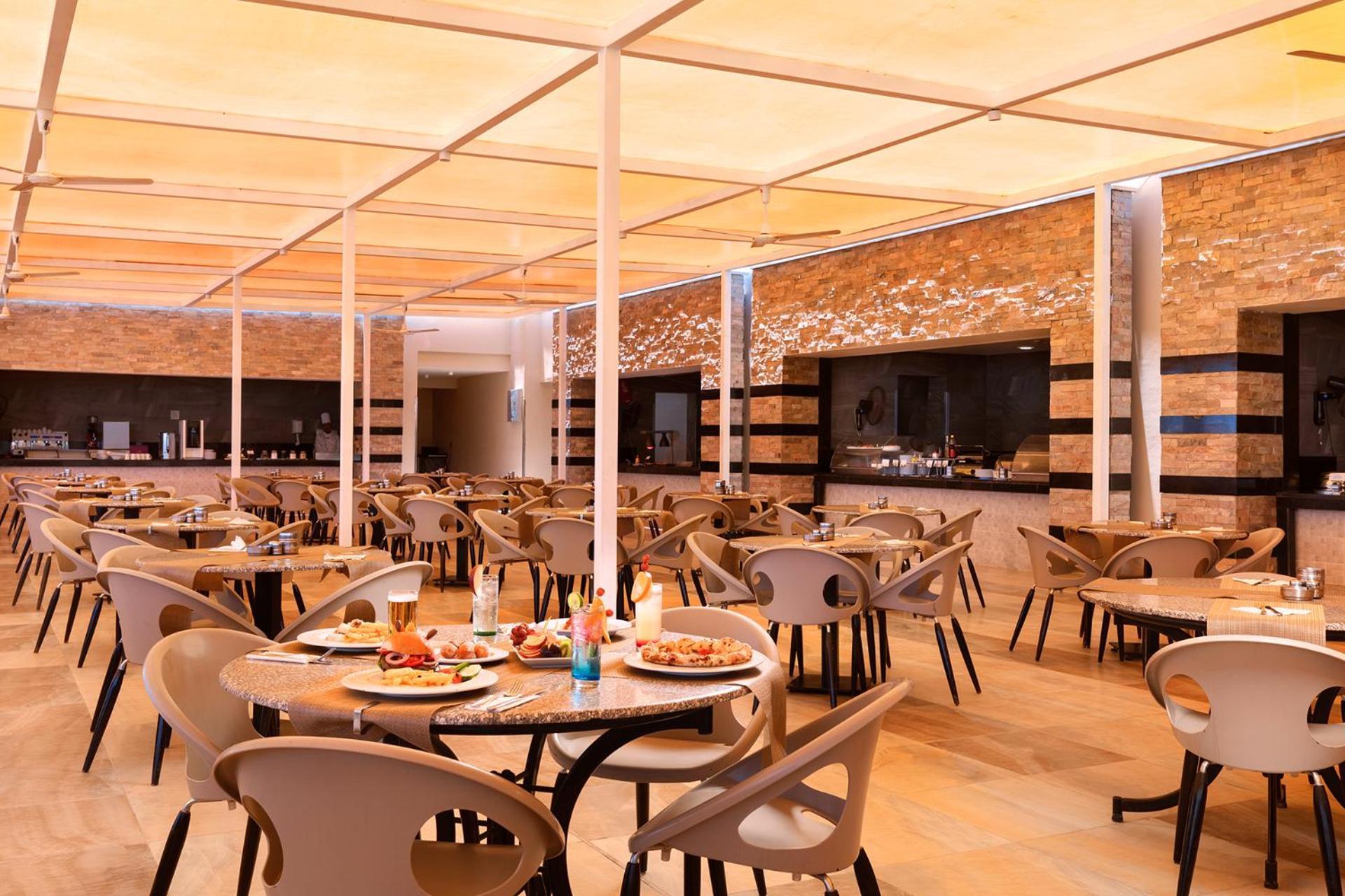 Pickalbatros White Beach Resort - Hurghada Bagian luar foto The restaurant